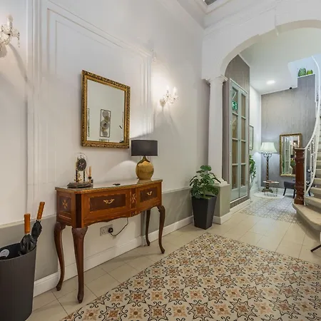 Elegant & Modern House By Sf Homes - Close To The Three Cities And The Airport *