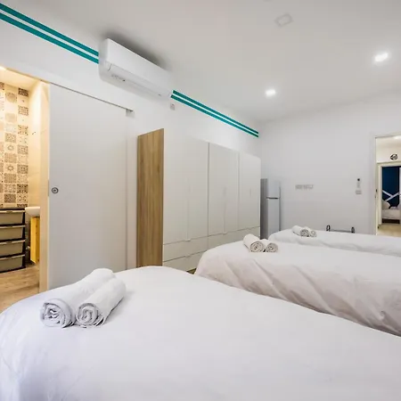 Elegant & Modern House By Sf Homes - Close To The Three Cities And The Airport *