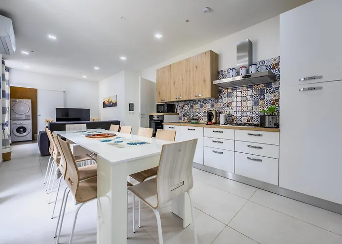 Elegant & Modern House By Sf Homes - Close To The Three Cities And The Airport Tarxien